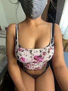 miss_lina on StripChat 