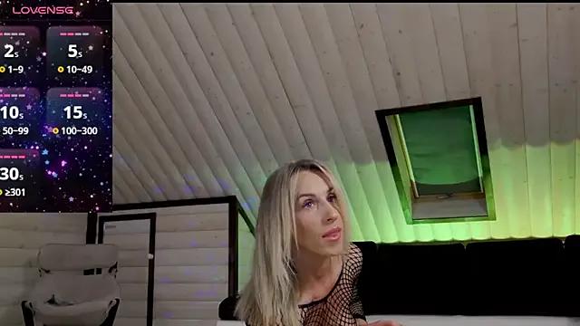 MissEla on StripChat 