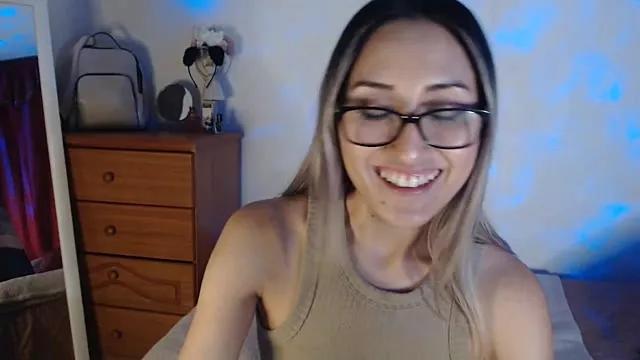 Ninimoon on StripChat 
