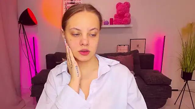 rora_skyline on StripChat 