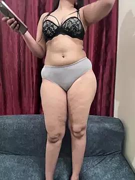 sassygirl4141 on StripChat 