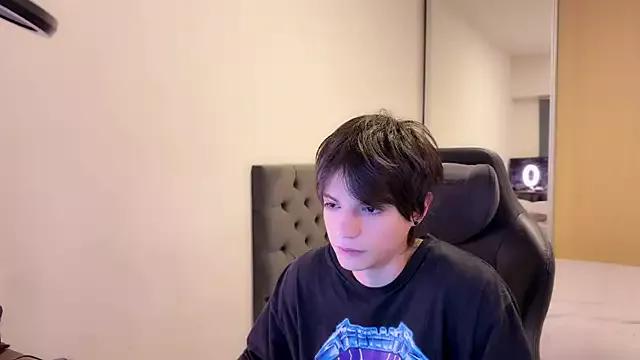 SasukeUhchiaa on StripChat 