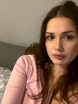 SoShyEmmyyy on StripChat 