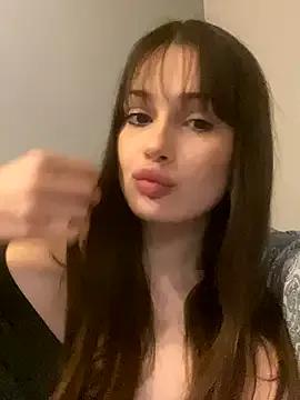 SoShyEmmyyy on StripChat 