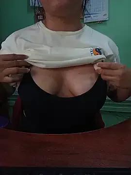 Suandenilo7 — Moviendo el culo sin tanga