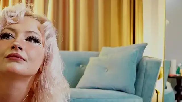 SunnyGlow on StripChat 