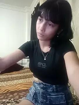 xoxo_milk on StripChat 